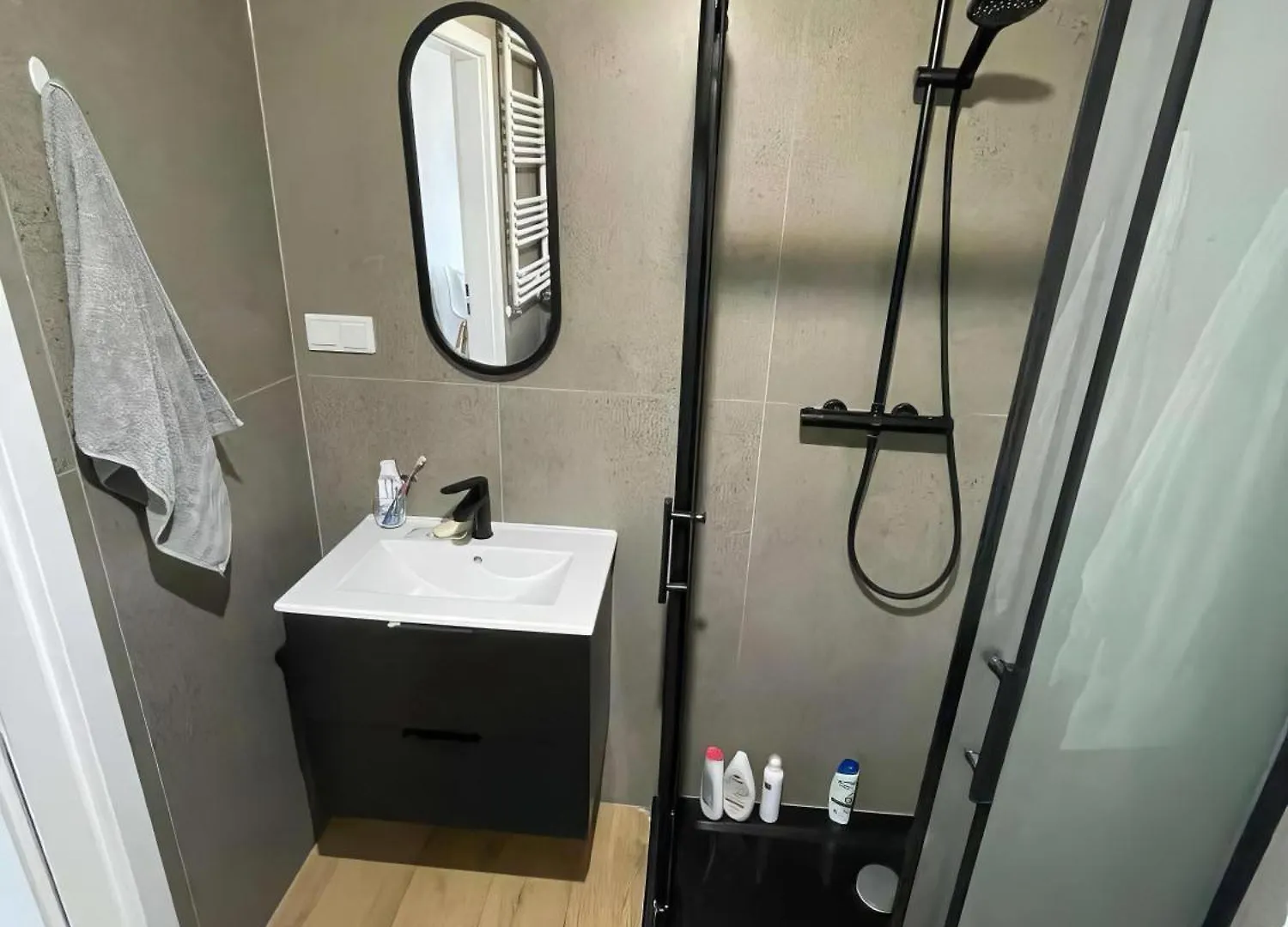 4Chi - Wiktoryn House Apartamento Varsóvia